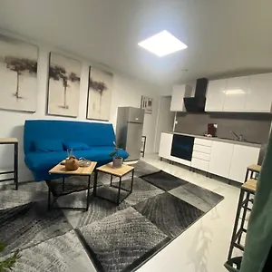 Hébergement de vacances La Maison Bleue, Athis-Mons